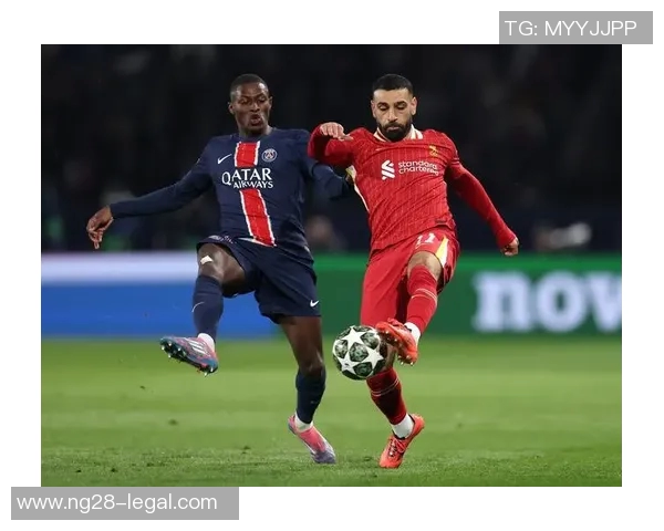 西甲赛场惊现冷门巴黎圣日耳曼逆转利物浦上演帽子戏法精彩瞬间